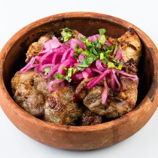 მწვადი ღორის კეცზე