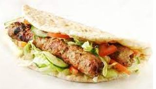 N.9-Piadina seekh kebab, patatine, lattina menù