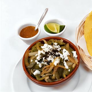 Nopal y Cebolla