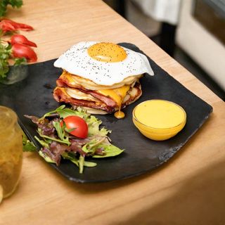 Pancake Con Huevo Y Bacon