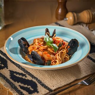 Tagliatelle cu fructe de mare