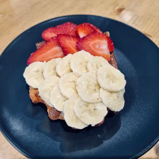 Гофрета с Нутела и сезонни плодове (180гр)