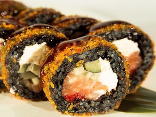 XL "Black crispy" смажений з лососем (0,385g)