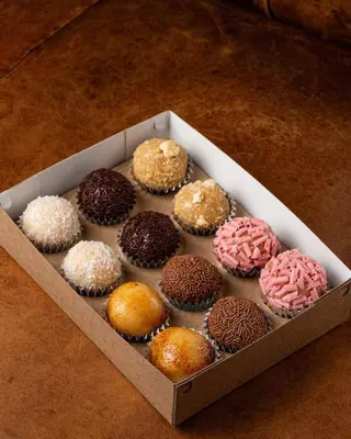 12 Brigadeiros