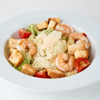 ცეზარის სალათი კრევეტებით