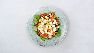 Šopska salata "Tajna uspjeha svakog radnog ručka"