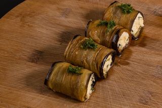 Рулетики из баклажан (7 шт / 140 г)