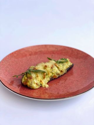 Баклажан Пармеджано з лососем гриль (180г)