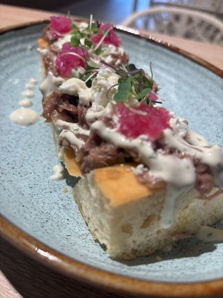 Focaccia con cordero