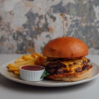 Barbacoa Vita Dublu + Cartofi + Sos