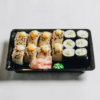HOSOMAKI AVOKADO & SPICY TUNA