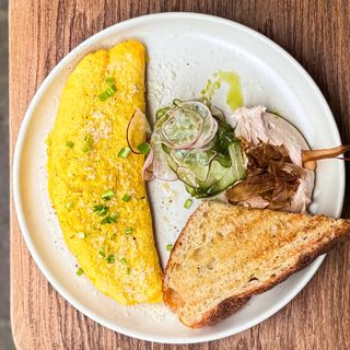 Омлет з тунцевою намазкою