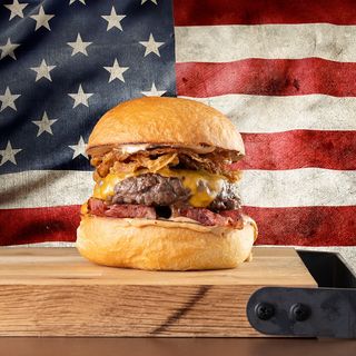 The Juicy Lucy (330г) 