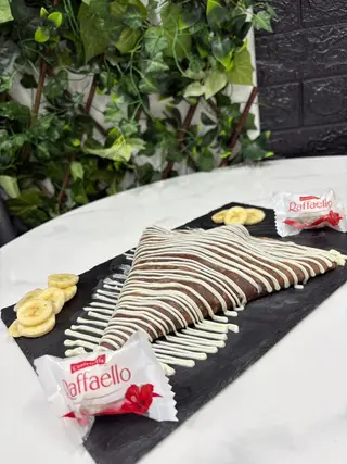 Clătită Nutella + banana + Raffaello