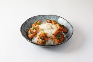 Donburi De Teriyaki Salmón