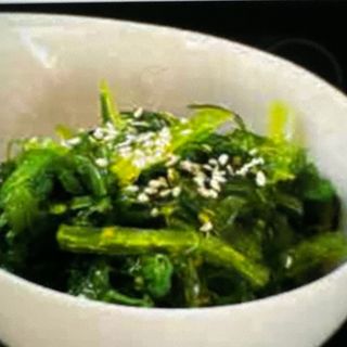 19. Wakame salad