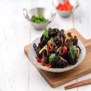 207. Ternera Con Oreja De Árbol