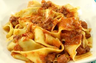 PAPPARDELLE AL RAGU DI MANZO