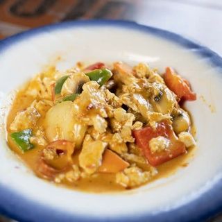 Pollo Con Salsa De Curry Verde