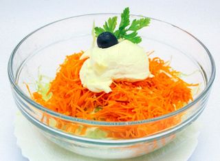 Салата Зеле с моркови (300г)