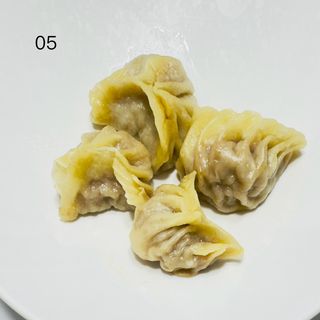 05. Ravioli di carne al vapore o griglia - 4 pezzi