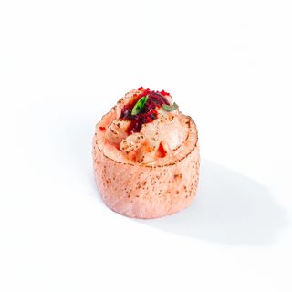 Трюфель тартар с опаленным лососем