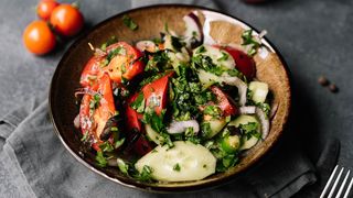 კიტრი-პომიდვრის სალათი