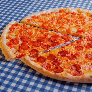 ԵՐԿՈՒ ԿԵՍ #1 Պեպպերոնի Մարգարիտա