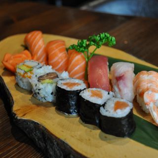 35. Sushi misto piccolo