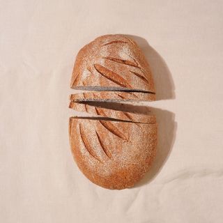 Paine pe vatra din faina de grau integrala, 650 g