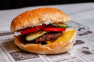 Чизбургер (220 г)