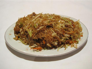 136. Оризови спагети със зеленчуци