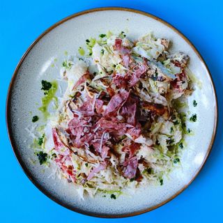 salată Caesar cu piept de pui 