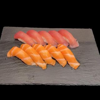 Nigiri Sake & Maguro Box - 10pz