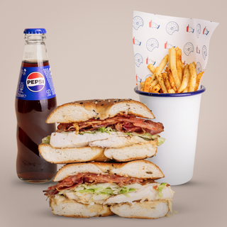Combo Chicken Club Bagel (270g)