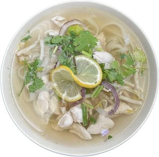 009.Zupa Pho z kurczakie (mała)