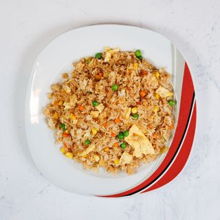 Zapečena riža s jajima i povrćem