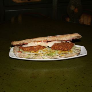 Bocadillo De Sabrosa Hamburguesa