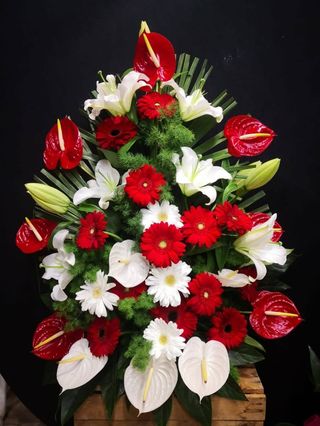 Composizione funebre media