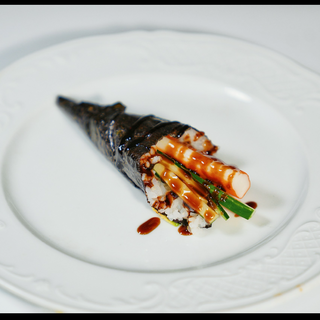 810.temaki de surimi con pepino