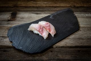 Nigiri Dorada