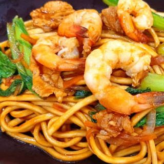 Tallarines Fritos Con Gambas