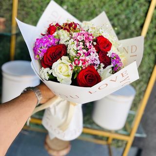 Bouquet de fleurs multicolores 