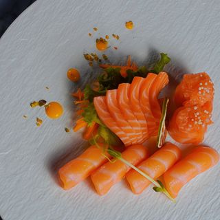 Sushi Salmon Special