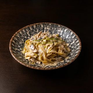 Paste cu carne de pui