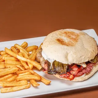 Hamburguesa bruta + huevo