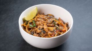 Локшина Удон зі свининою та соусом блек пеппер (0,250 г)