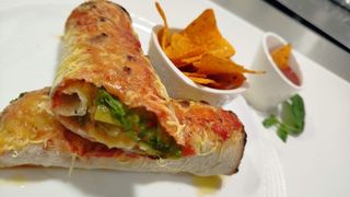 Zapečena domaća tortilla sa povrćem