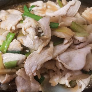 144-Pollo con puerro y jengibre