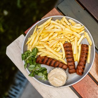 Meniu 3 mici +mustar+cartofi prajiti 410gr